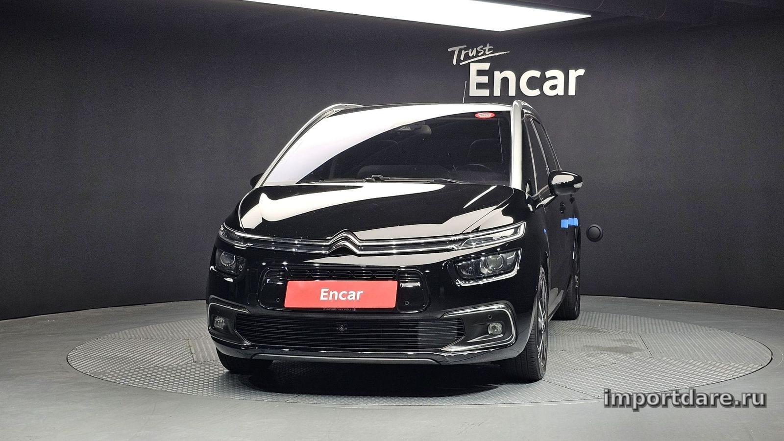 Citroen C4 сбоку