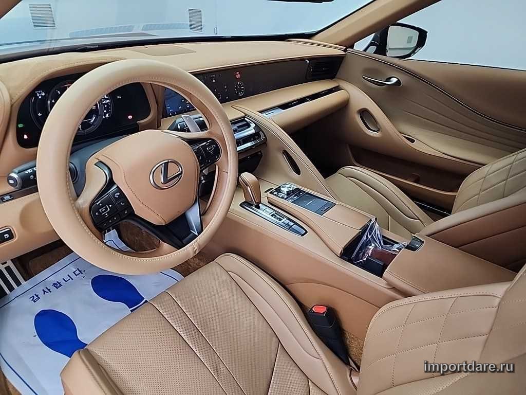 Lexus Lc сзади