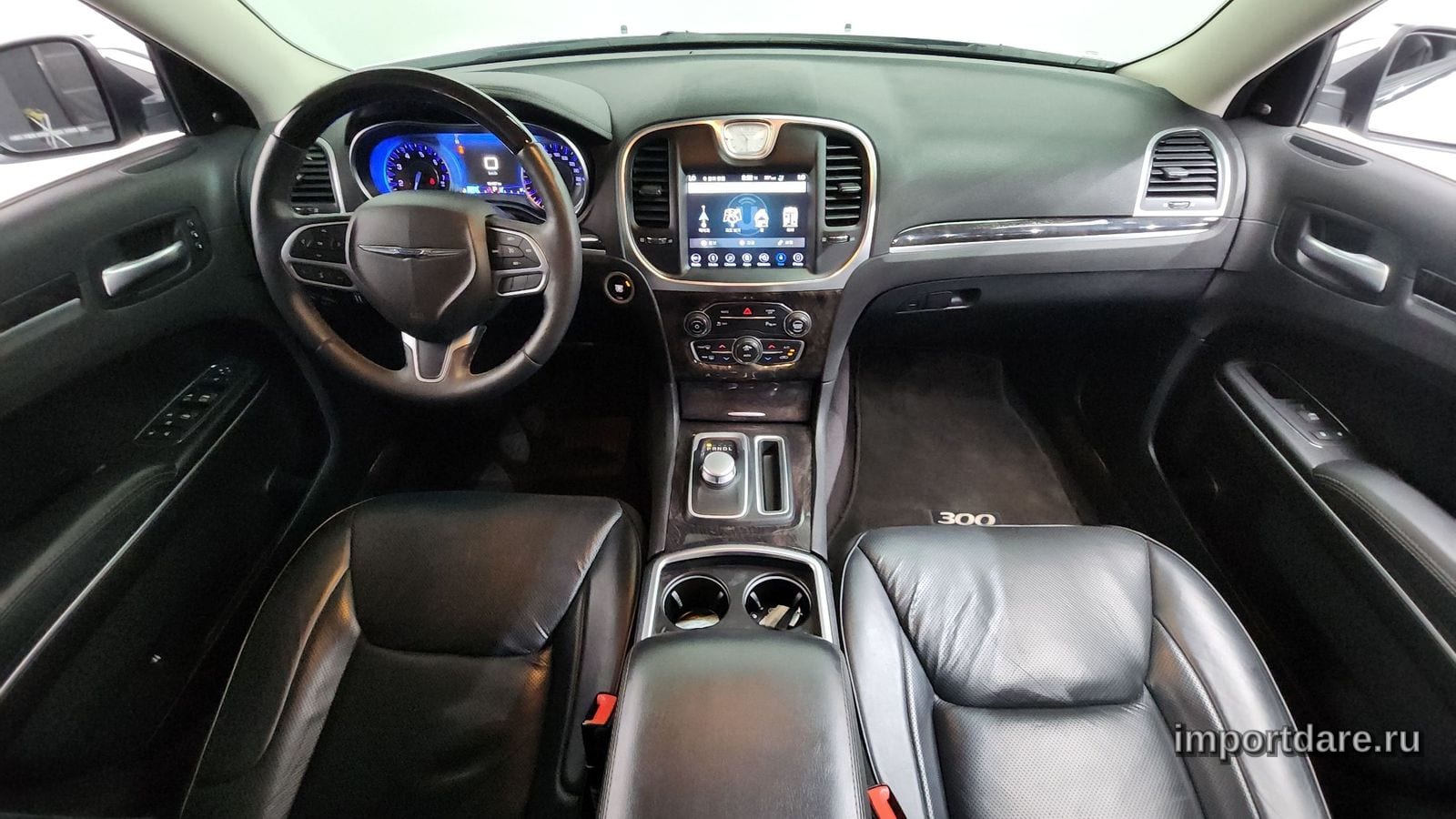 Chrysler 300C сзади