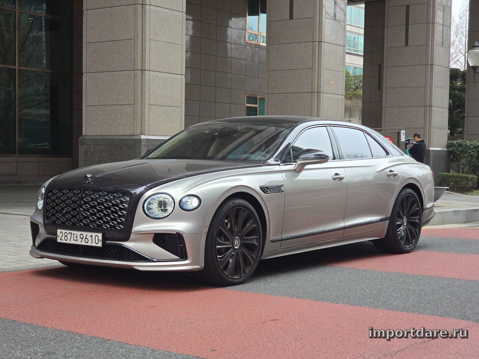 Bentley Flying Spur 2025