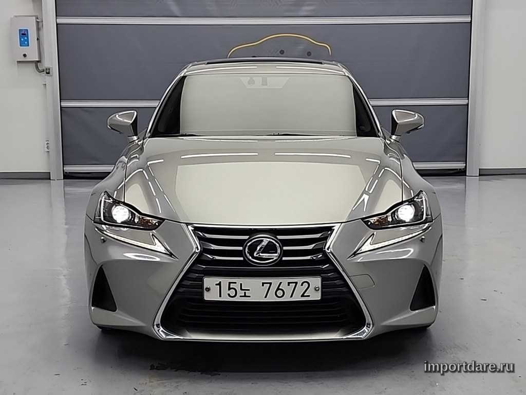 Lexus IS 2018