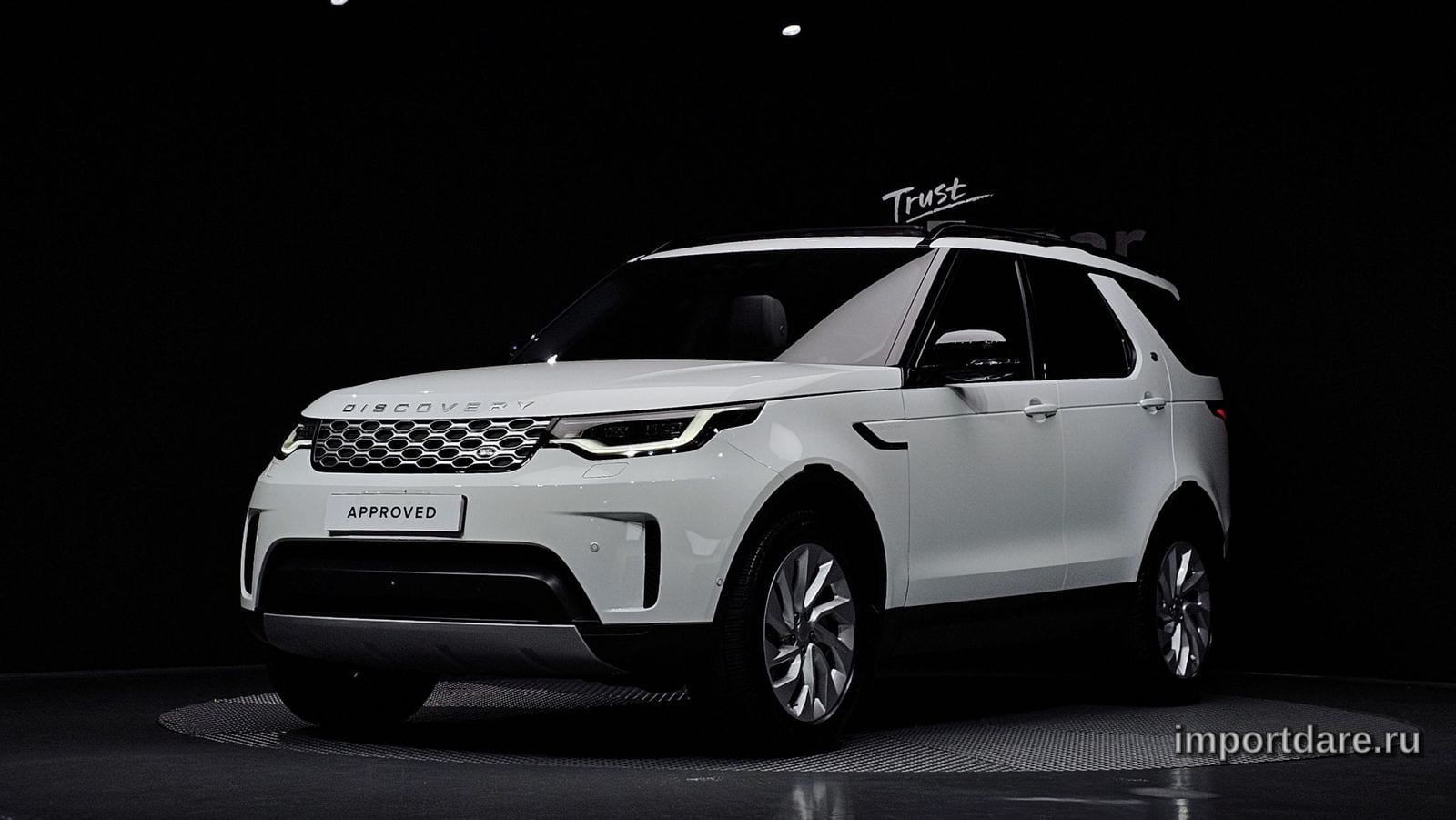 Land Rover Discovery 5 2025