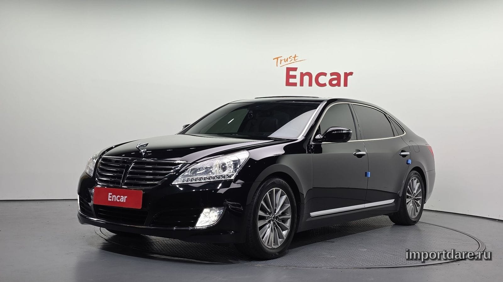 Hyundai Equus New спереди