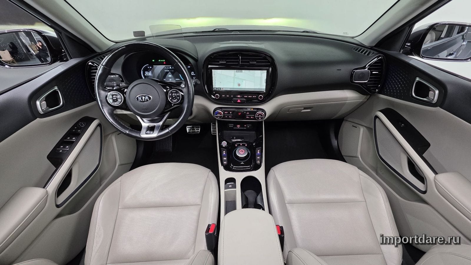 Kia Soul Booster EV сзади