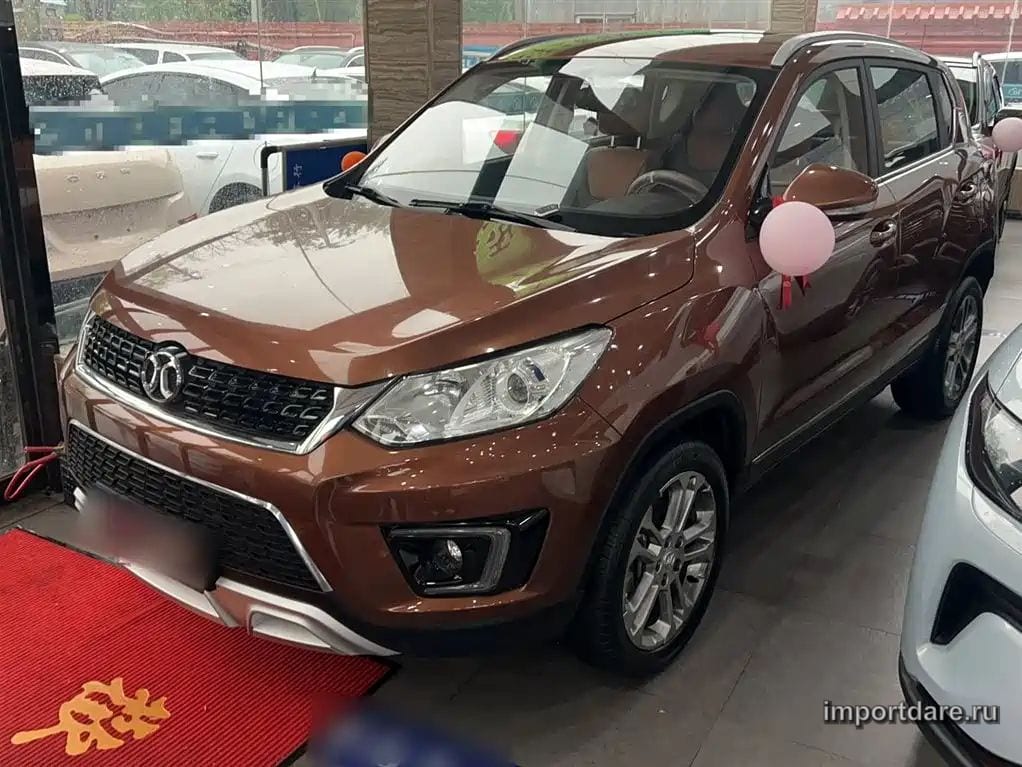 BAIC SENOVA X35 2018 — 30 000 км, коричневый-champagne, Китай — под ключ — фото 1