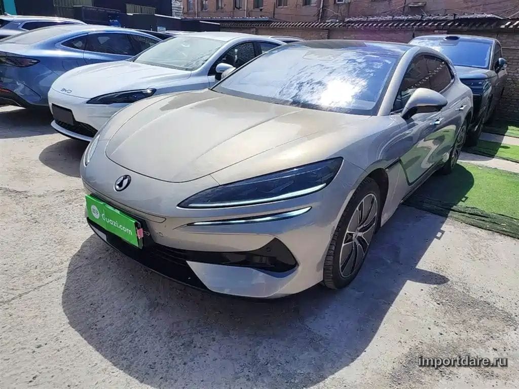 DENZA Z9GT 2024 — 20 600 км, серебристый, Китай — под ключ — фото 1