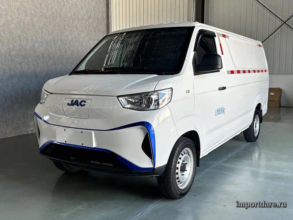 JAC Blue Cat спереди