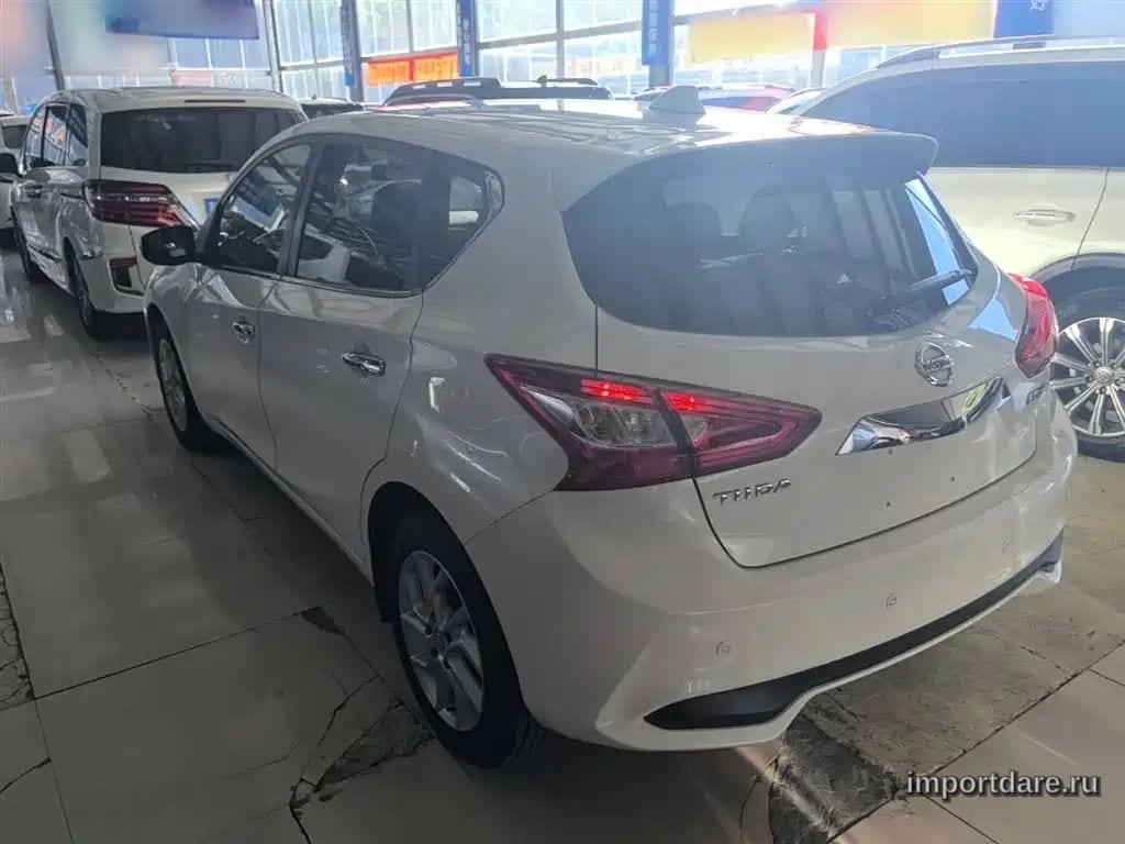 Nissan Tiida детали