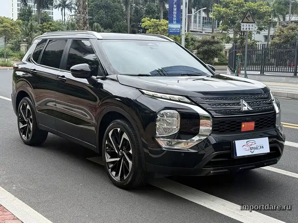 Mitsubishi Outlander интерьер