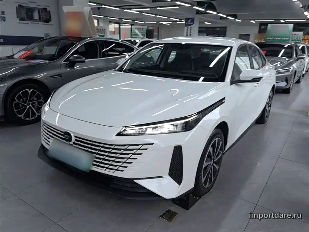 Changan Oshan сбоку