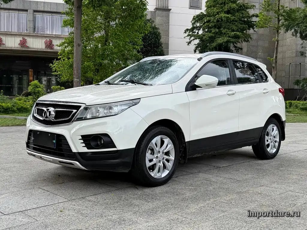 BAIC SENOVA X55 2017 — 100 000 км, белый, Китай — под ключ — фото 1