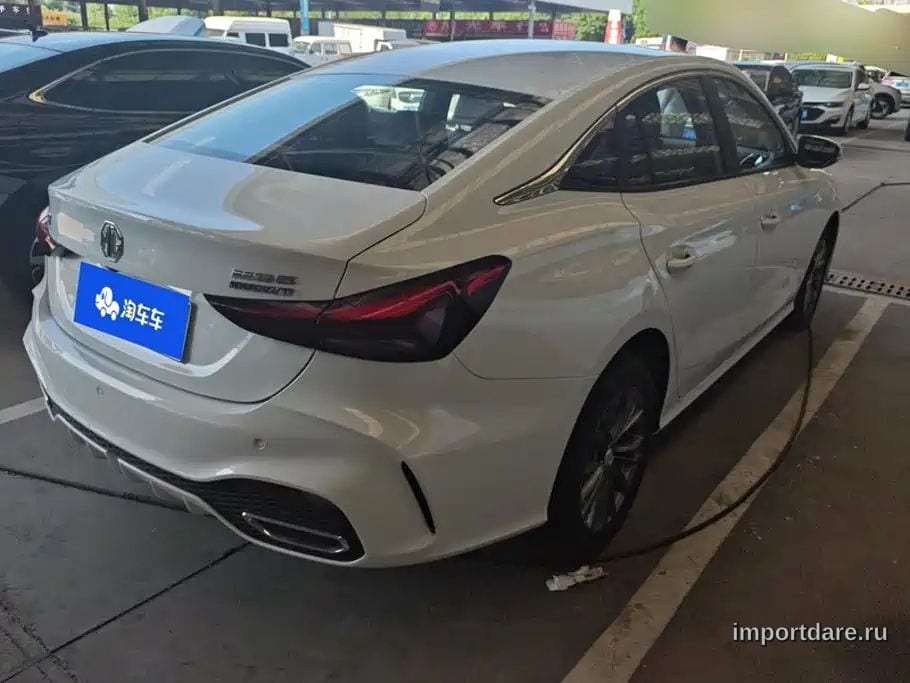 MG MG5 интерьер