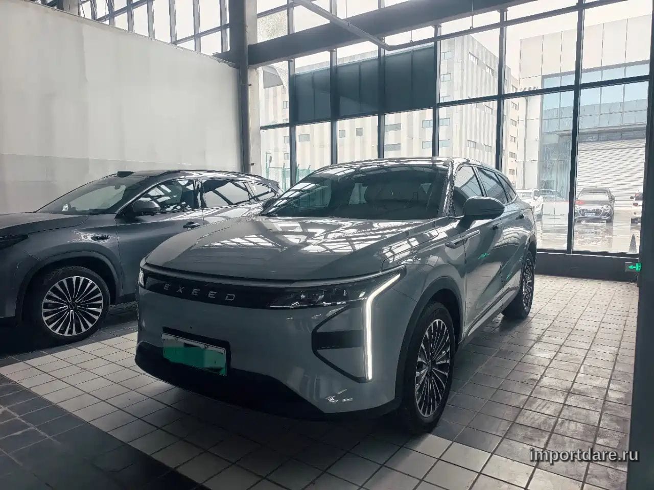 EXEED YAOGUANG C-DM 2026 — 4 000 км, серебристый, Китай — под ключ — фото 1