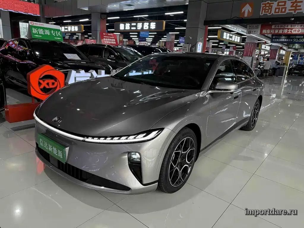 Changan Qiyuan Nevo сбоку