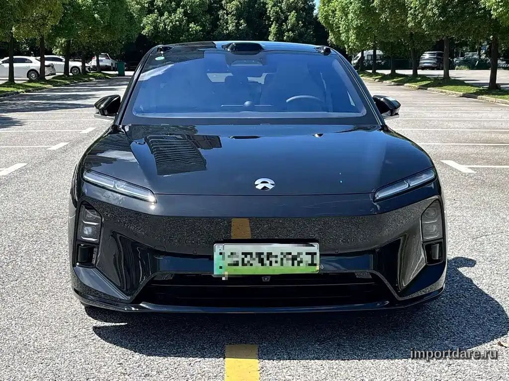 Nio ET5T спереди