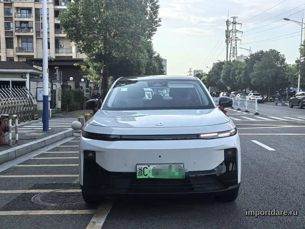 Leapmotor B10 интерьер