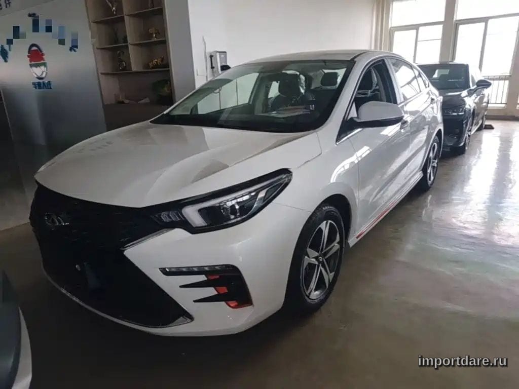 Chery Arrizo 5 Plus сбоку