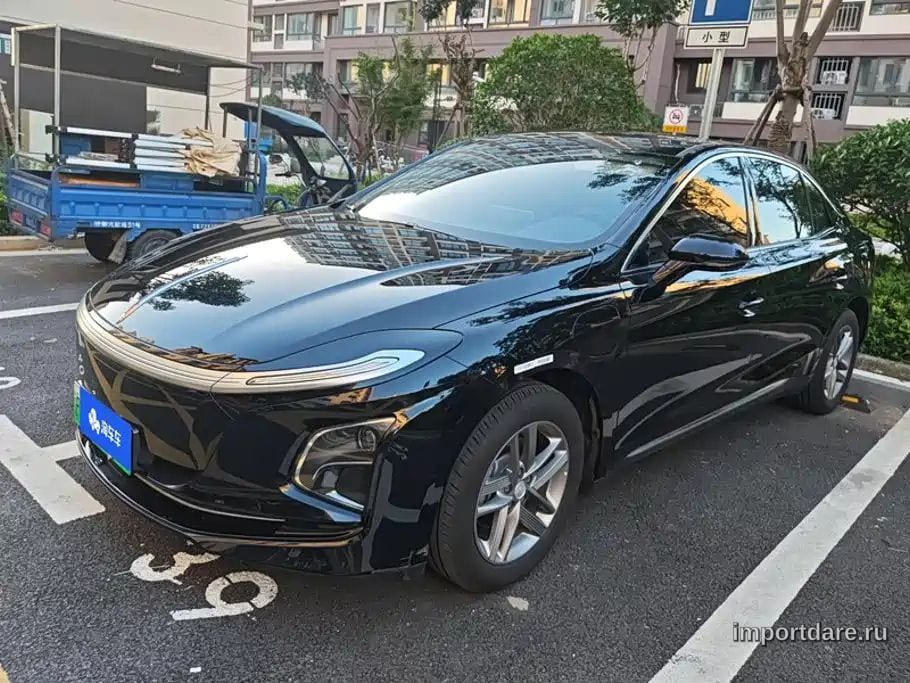 Hongqi E-QM5 2026