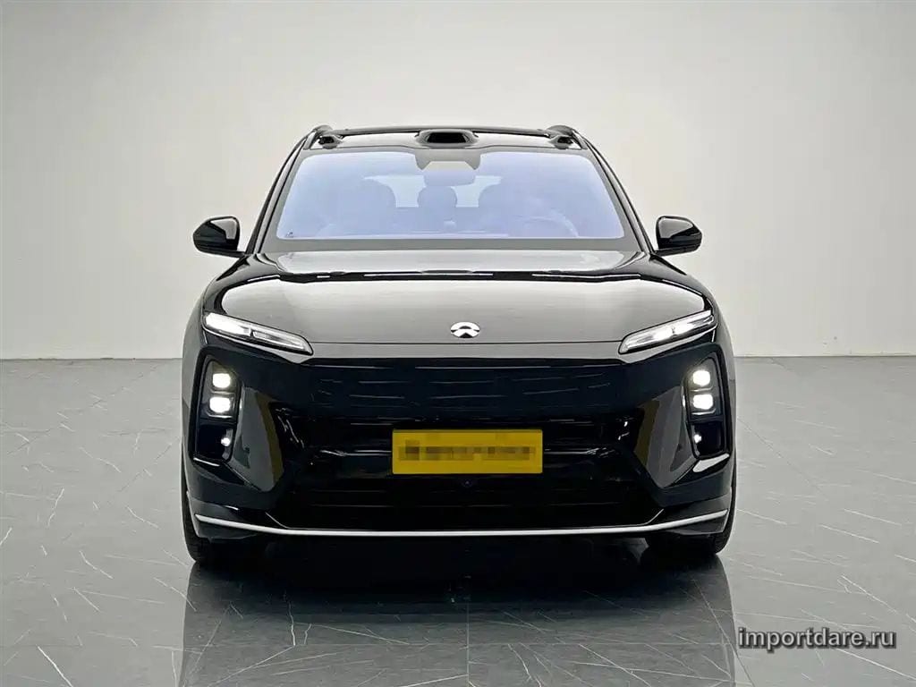 Nio EC6 сбоку