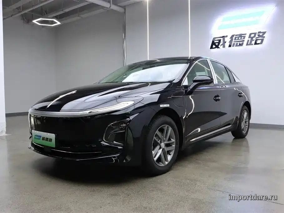 Hongqi E-QM5 2026