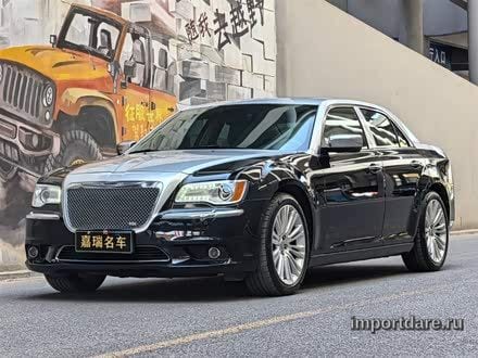 CHRYSLER 300C 2013 — 99 000 км, Китай — под ключ — фото 1