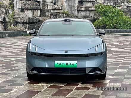 Lynk & Co Z10 2024