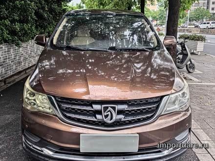 Baojun 730 сзади