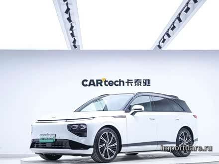 Xpeng G9 сбоку