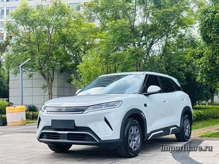 BYD Yuan Up спереди