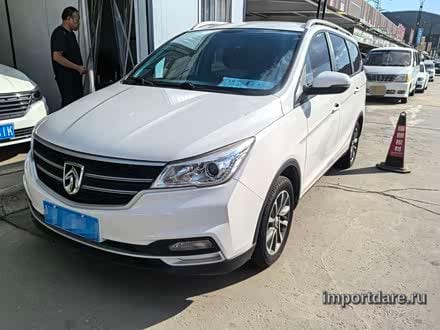 Baojun 730 спереди