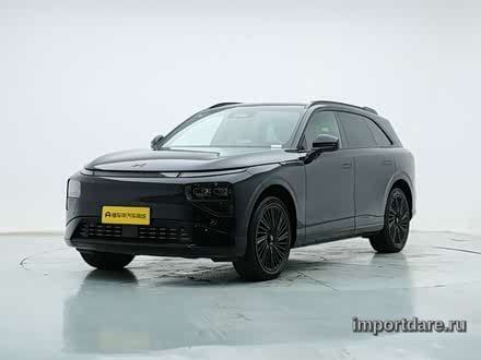 Xpeng G9 сзади