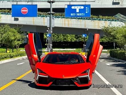 Lamborghini Revuelto 2023