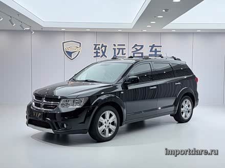 Dodge Journey спереди