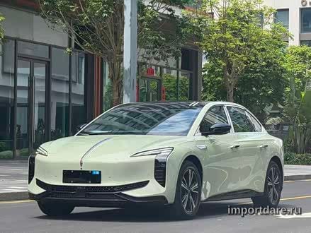Hongqi EH7 2025
