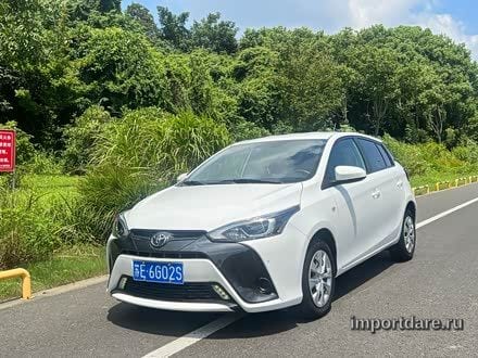 TOYOTA YARIS L 2017 — 50 000 км, Китай — под ключ — фото 1