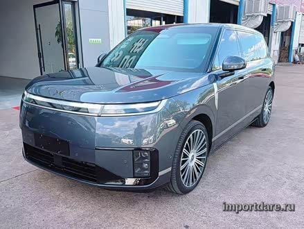 Xpeng Gx сбоку