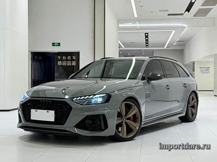 Audi RS 4 2022