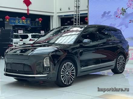 Nio ES8 сбоку