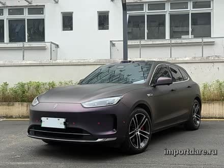 AITO M5 спереди