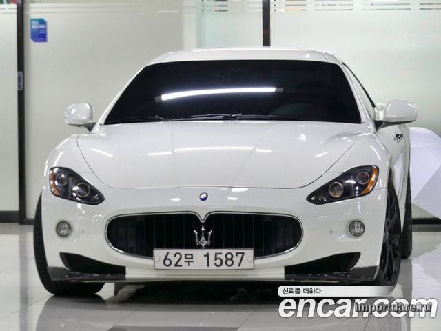 MASERATI GRANTURISMO 2009 — 37 700 км, белый, Корея — под ключ — фото 11