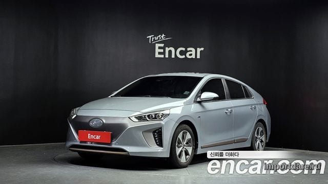HYUNDAI IONIQ ELECTRIC 2018 — 109 437 км, светло-серебристый, Корея — под ключ — фото 1