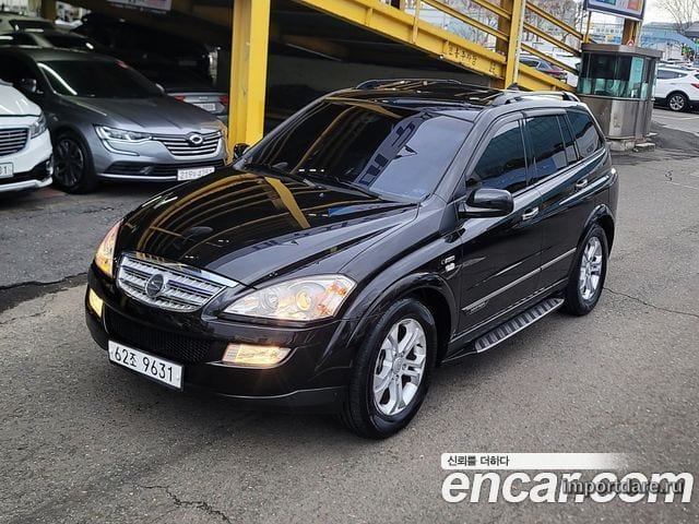 KGM Kyron сбоку