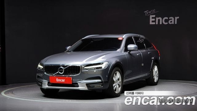 VOLVO V90 CROSS COUNTRY 2018 — 134 782 км, серый, Корея — под ключ — фото 1