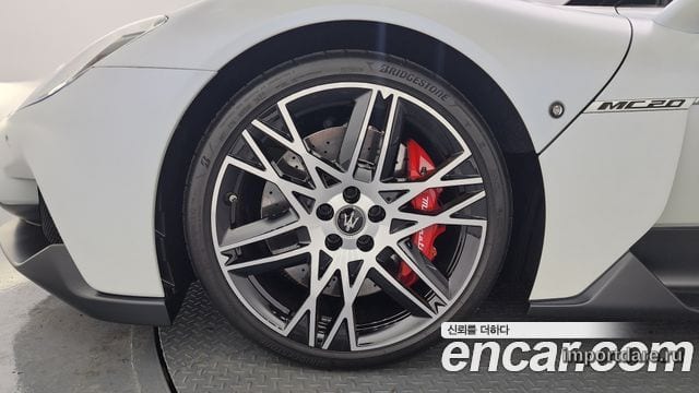 Maserati MC20 детали