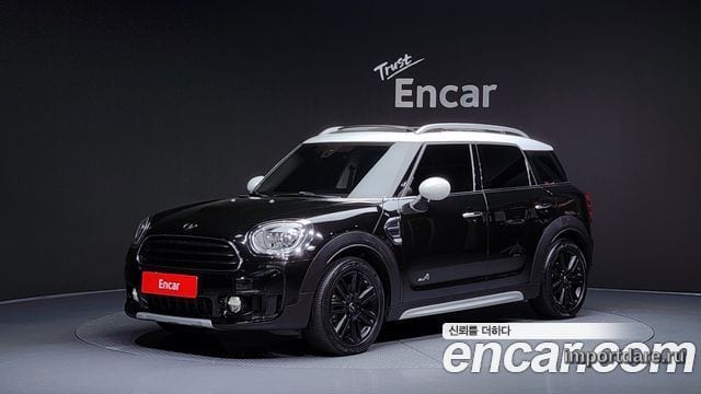 MINI COOPER D COUNTRYMAN 2018 — 70 014 км, чёрный, Корея — под ключ — фото 1
