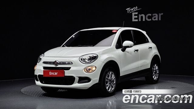 FIAT 500X спереди