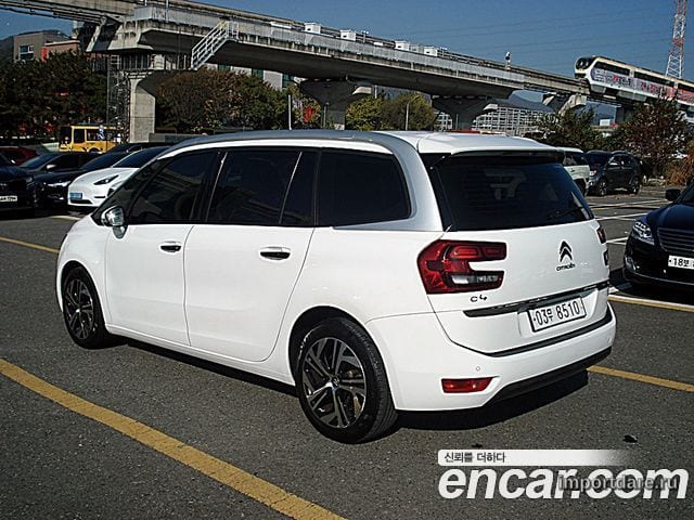 CITROEN GRAND C4 PICASSO 2017 — 123 271 км, Корея — под ключ — фото 2