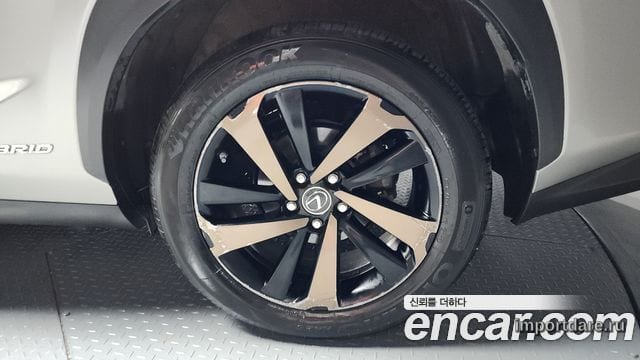 LEXUS NX300H 2018 — 138 300 км, серебристо-серый, Корея — под ключ — фото 5