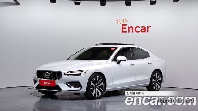Volvo S60 2025