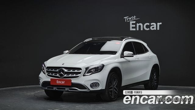 MERCEDES-BENZ GLA-CLASS X156 2019 — 67 235 км, белый, Корея — под ключ — фото 1